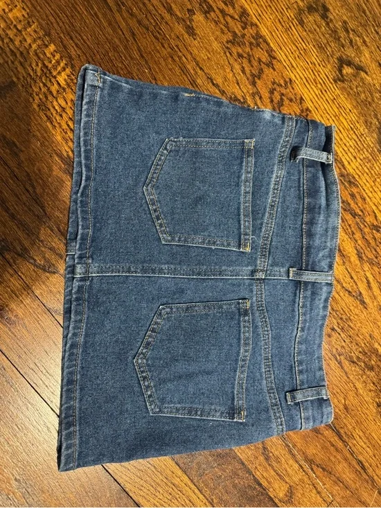 Edikted Women’s Blue Denim Mini Skirt - Picture 2 of 2